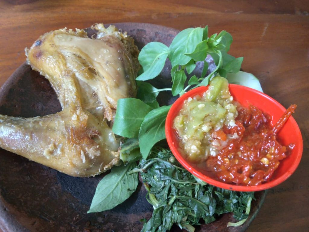 Rahasia Rasa Ayam Bakar yang Menggoda di Karangcengis